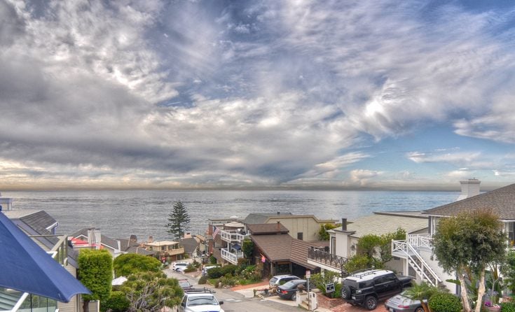 Cozy Corner Beach Cottage In Laguna California For Sale