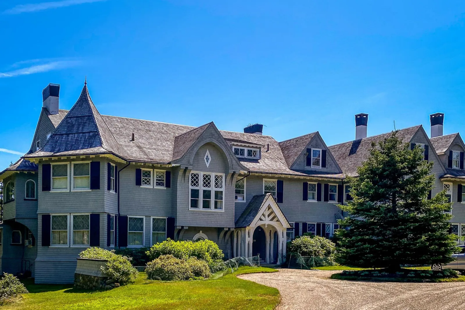 John Travolta Mansion In Maine On The Market Is A Fairtytale Home
